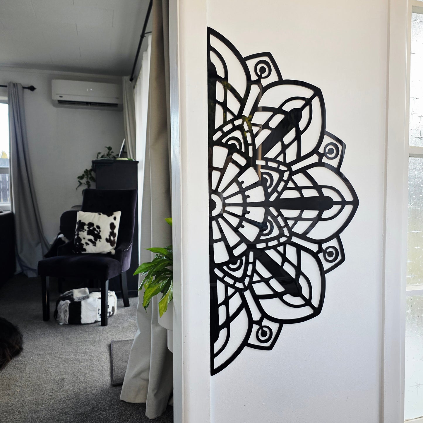 Half Mandala Flower Wall Décor
