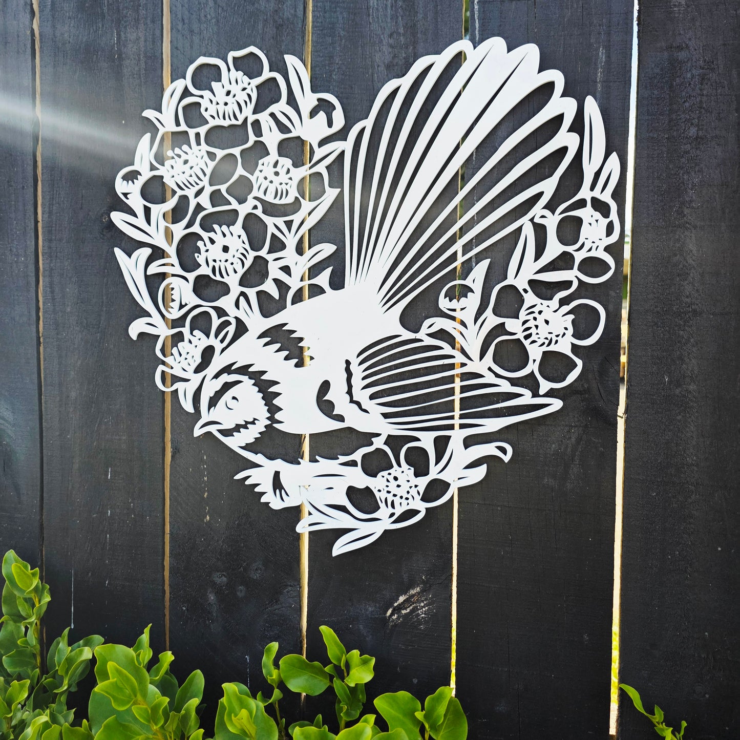 Fantail Heart Wall Décor