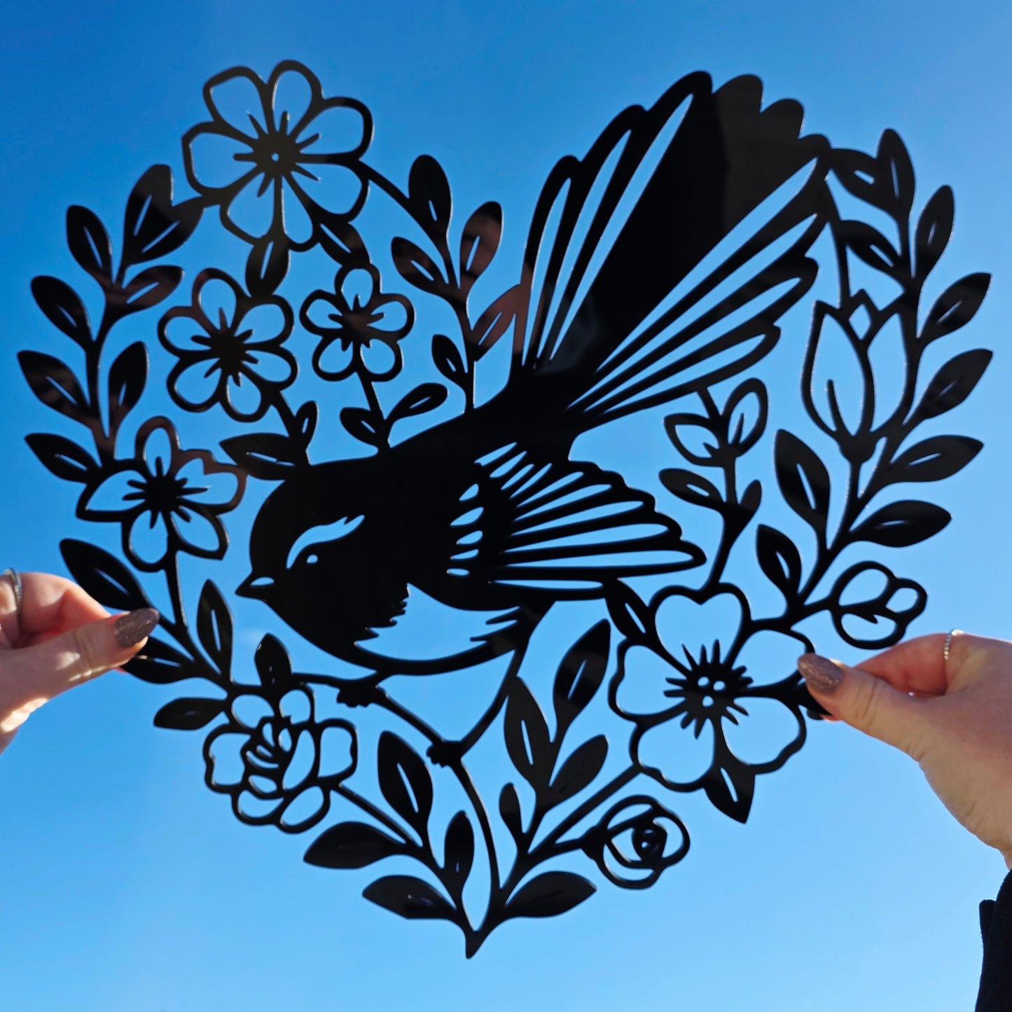 Floral Fantail Heart Wall Décor