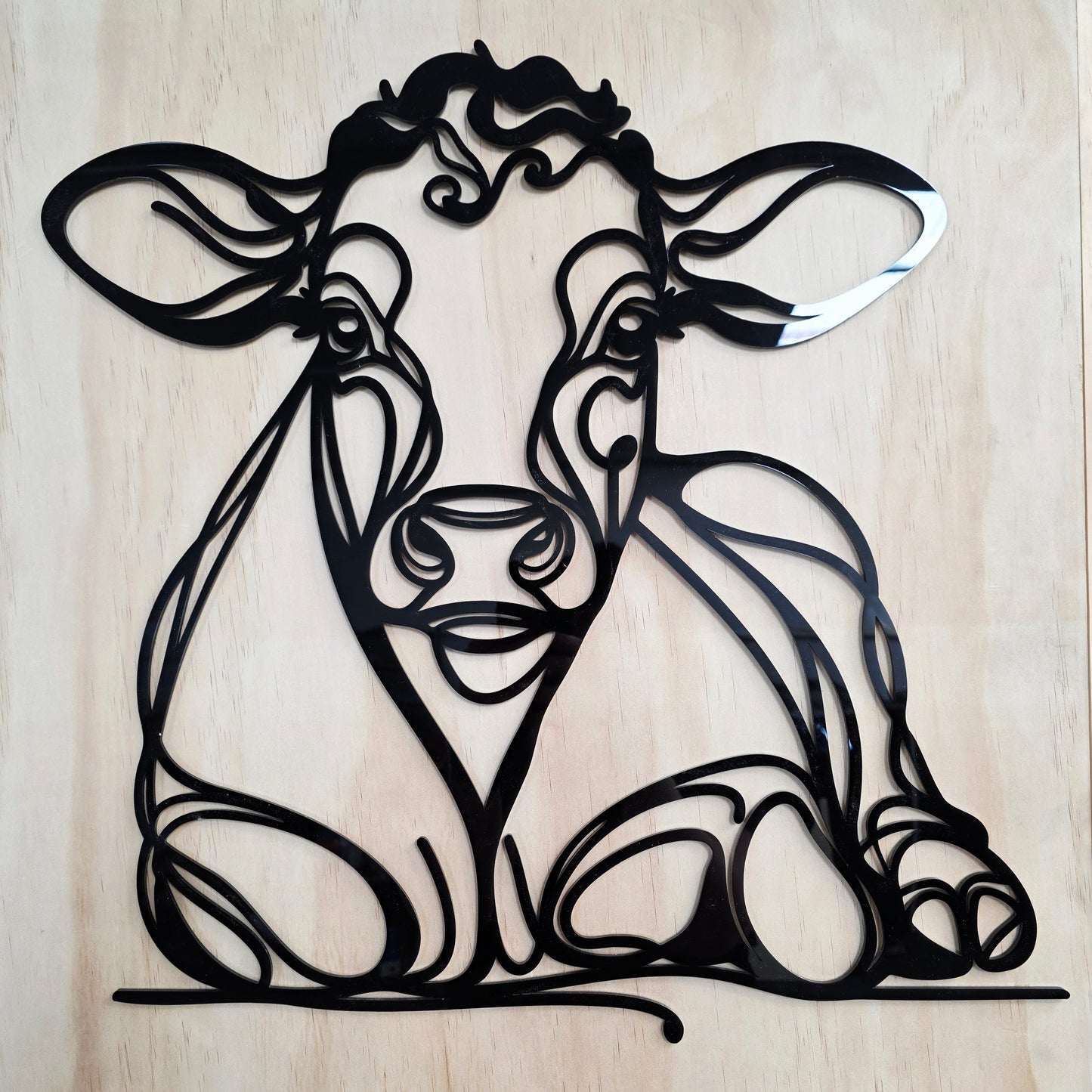Line Art Cow Décor