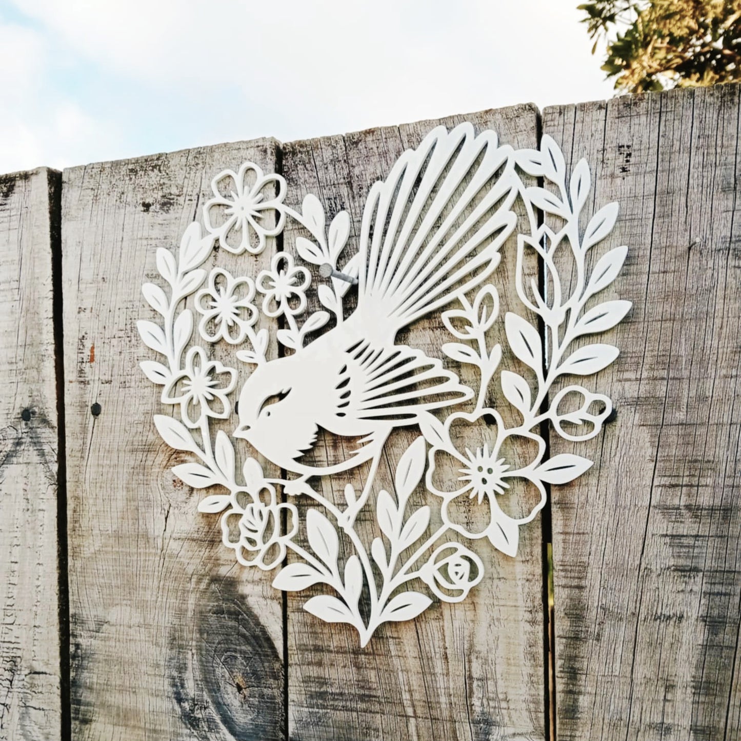 Floral Fantail Heart Wall Décor